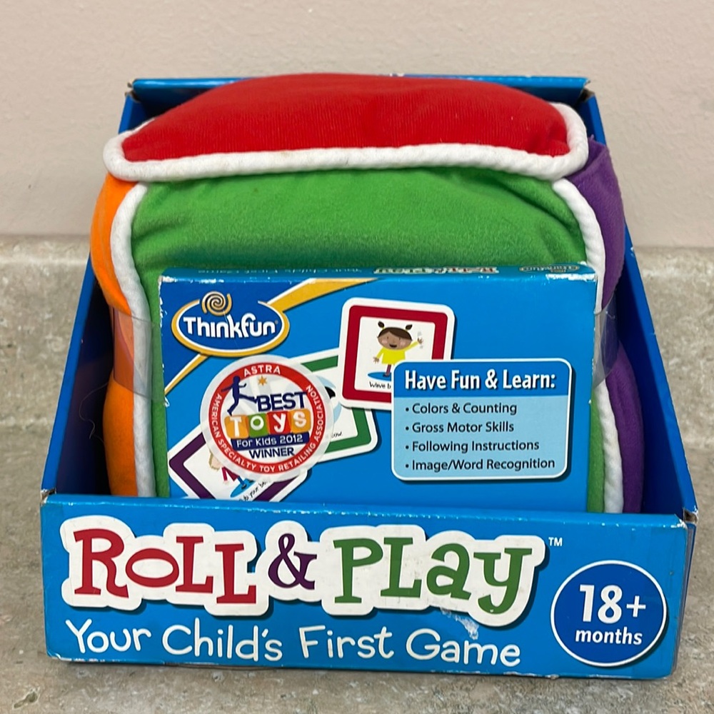 NEW in BOX Think Fun Roll and Play Game for Toddlers - Your Child's First Game!